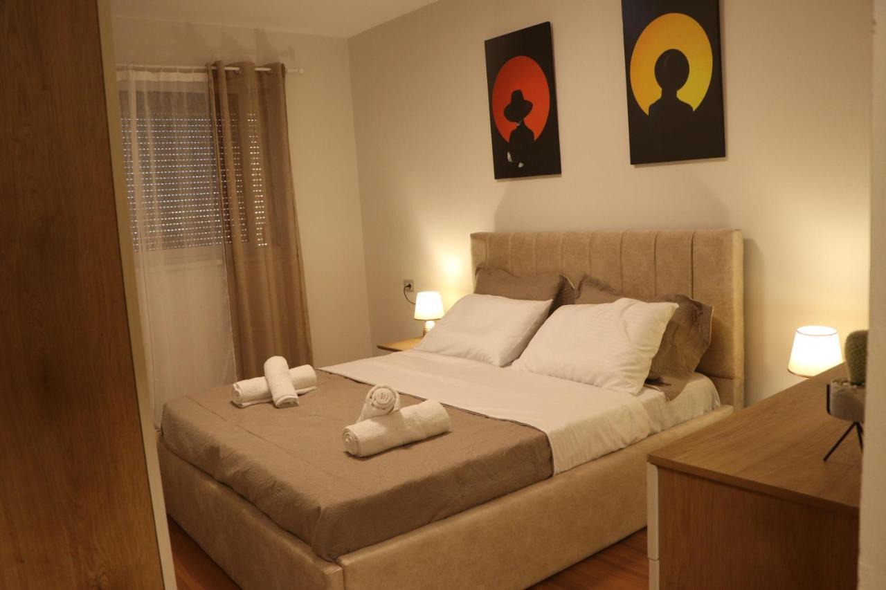 Pine Apartment Τίρανα Εξωτερικό φωτογραφία