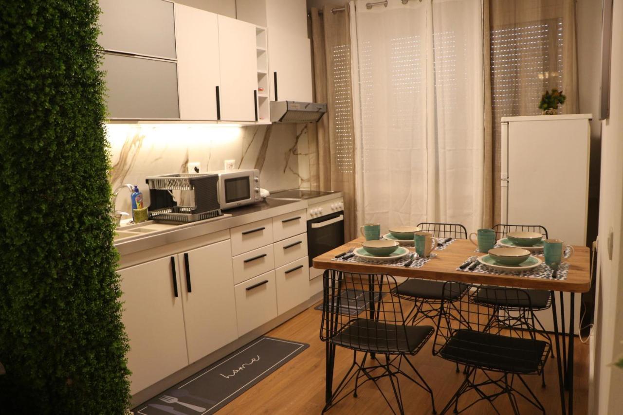 Pine Apartment Τίρανα Εξωτερικό φωτογραφία